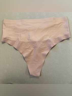 Victoria's Secret Smoothing Shimmer Shapewear Thong NWOT
